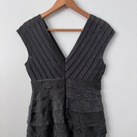 Adrianna Papell layered formal dress shimmery charcoal Size 4 - Picture 7 of 9